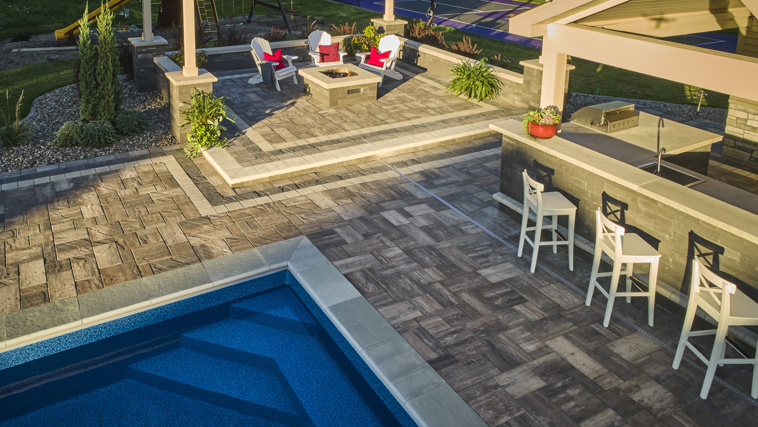Backyard Entertainment Summer Landscaping in RF